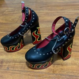 Dolls Kill Lamoda Desire Platform Heels flaming and chained size 7